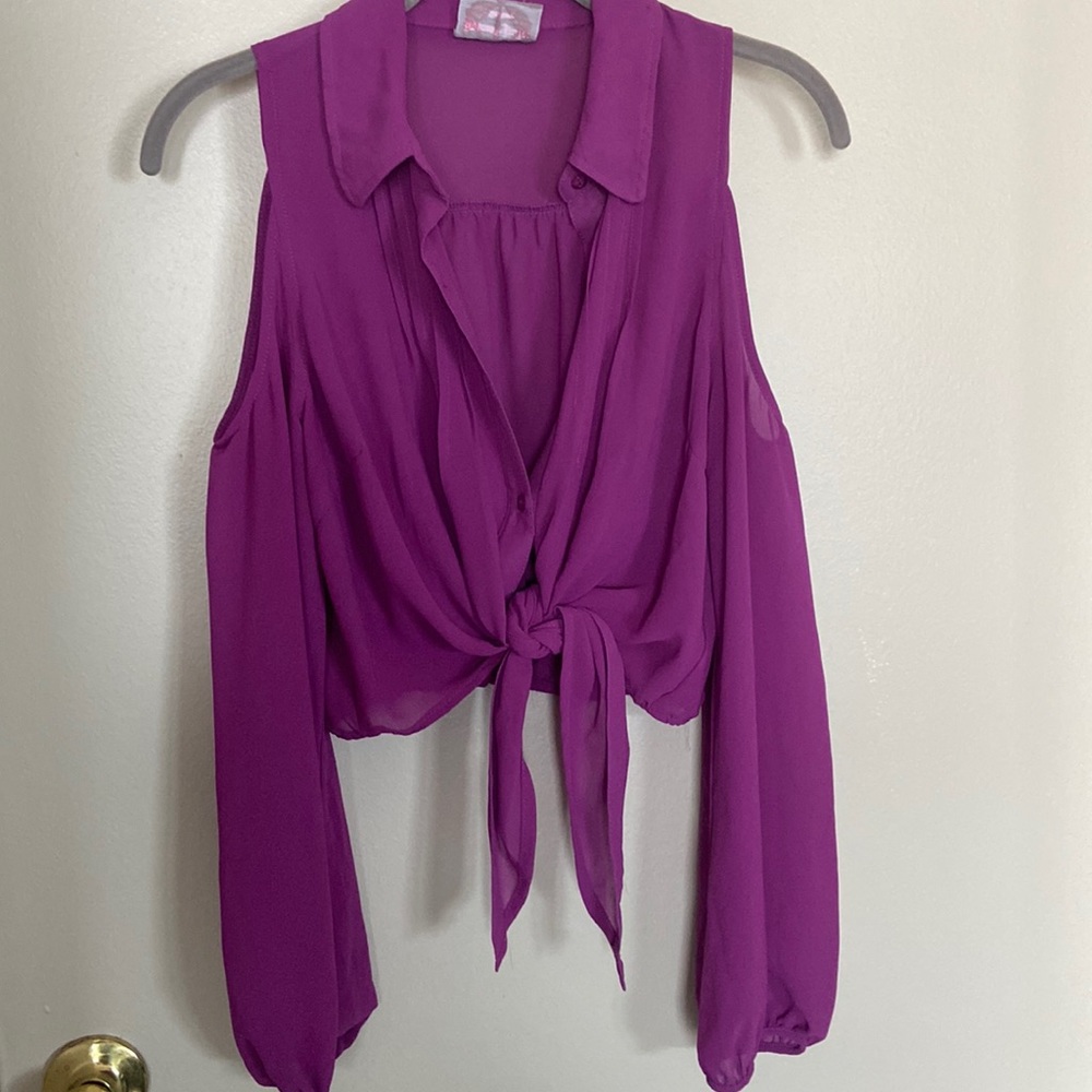 Romeo and Juliet Couture crop blouse